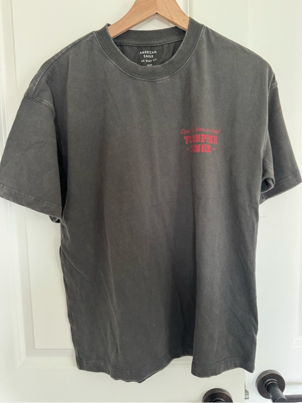 American Eagle Outfitters Men's Washed Charcoal Gray Tee with Graphic